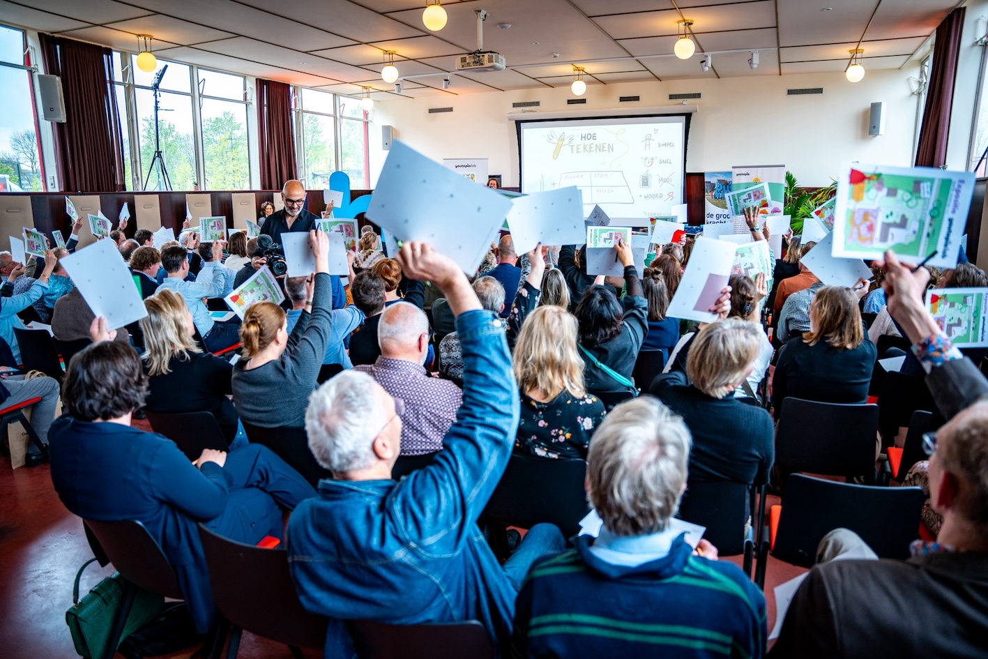 Na Youtopia lieten deelnemers de tekeningen zien